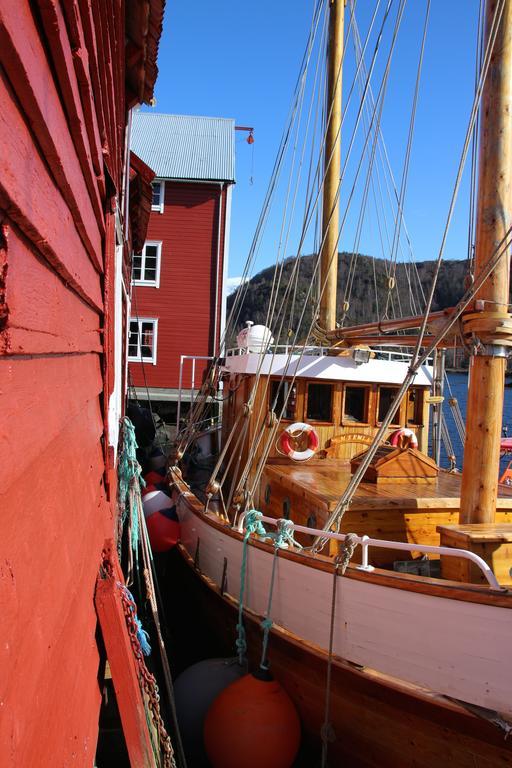 Skomakergarden Ulsteinvik Exterior photo